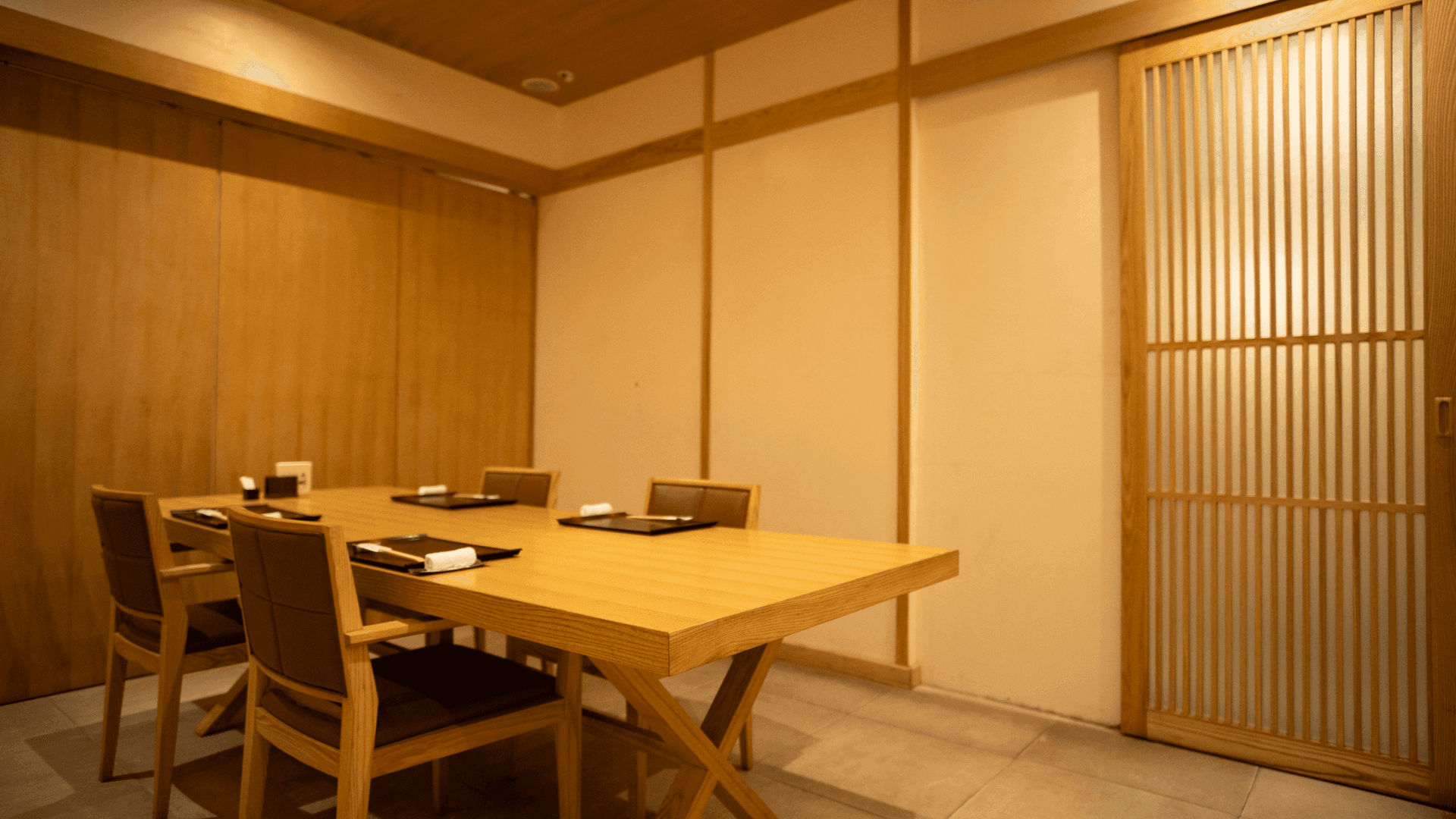 Rooms that close